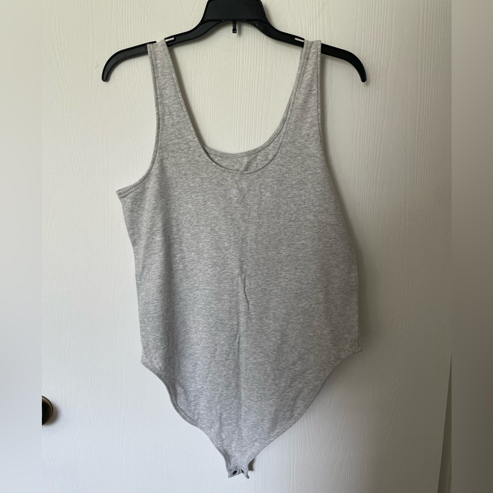 GAP Gray and White Bodysuits - Picture 3 of 6